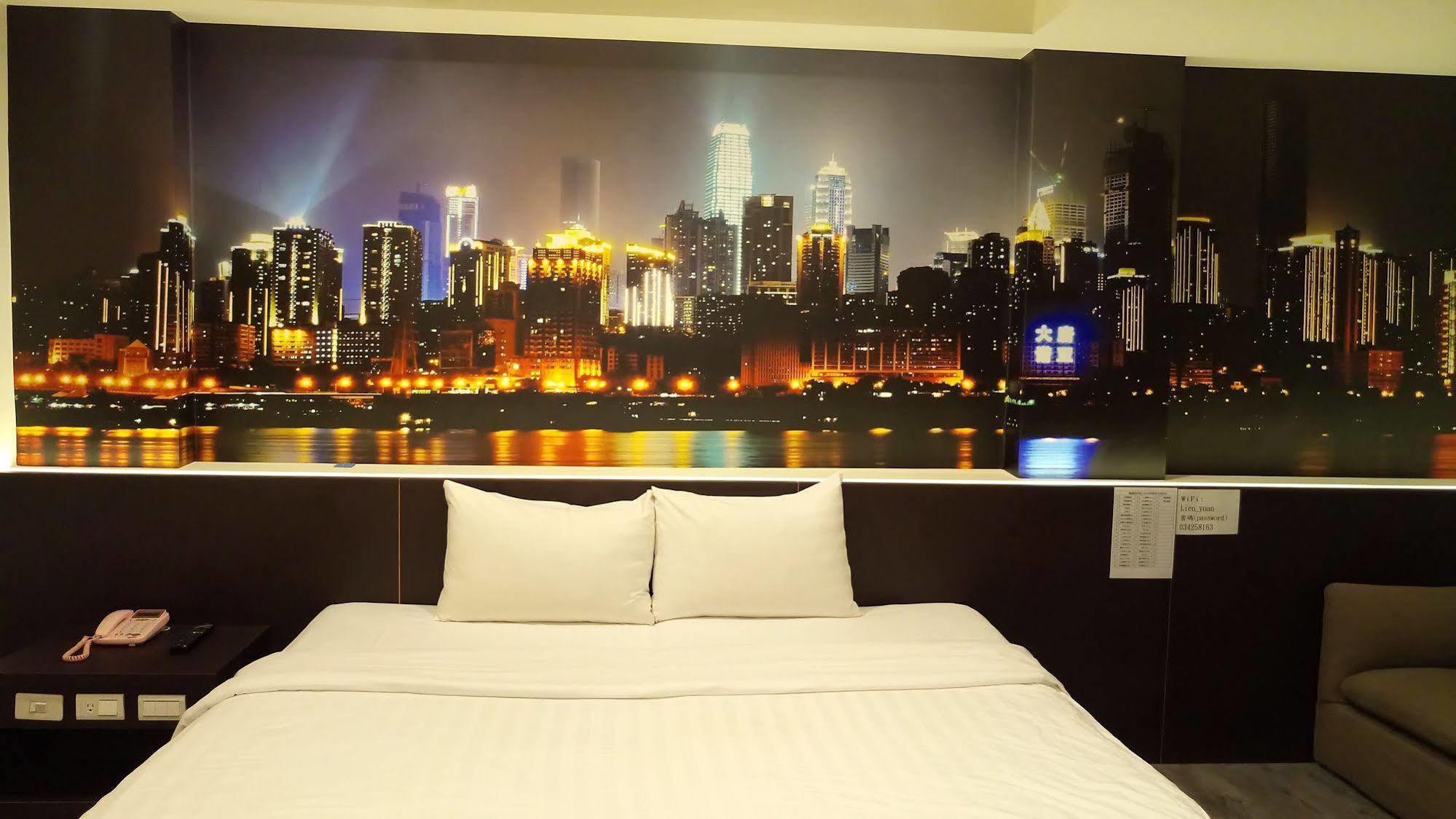 Lotus Yuan Business Hotel Чжунли Екстериор снимка